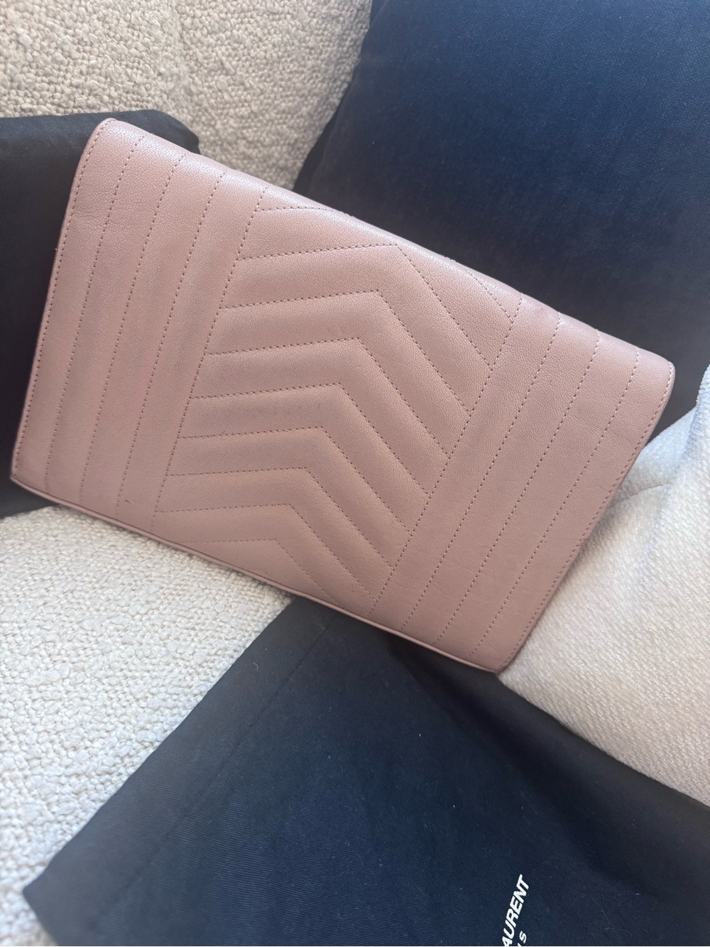 Saint Laurent Quilted Leather Shoulder Bag in Blush - Picture 4 of 4